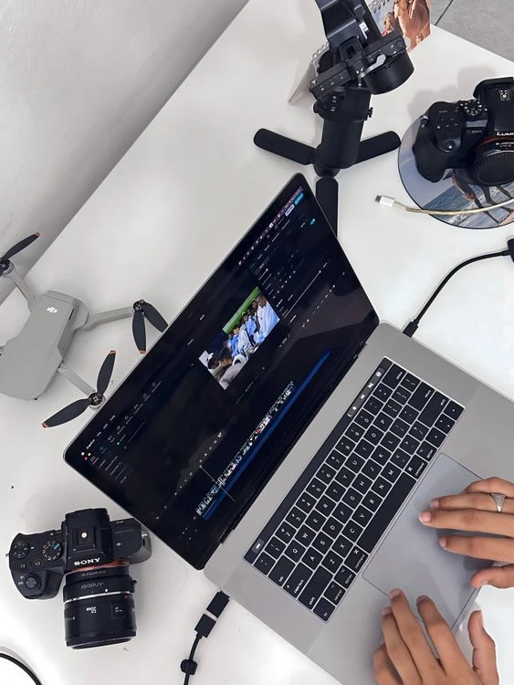 The Complete Ad Shoot Checklist by Cybertize Media